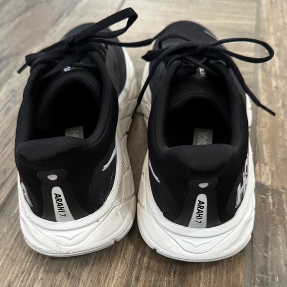 HOKA Arahi 7 Women’s size 7.5 wide - Picture 6 of 10